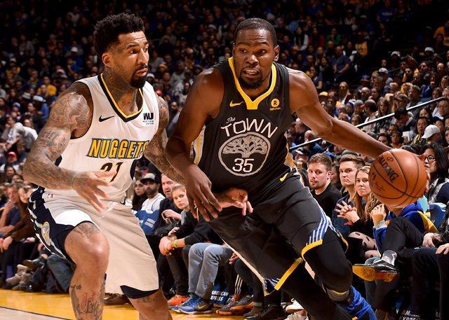 NBA：雄鹿字母哥连得18分